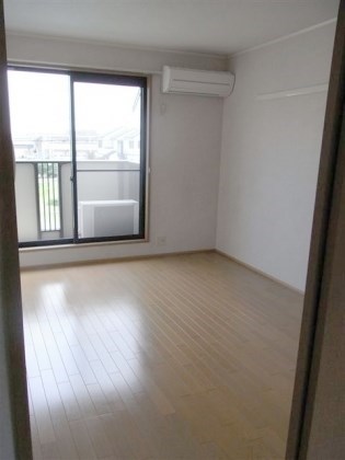 フォーラル リビング