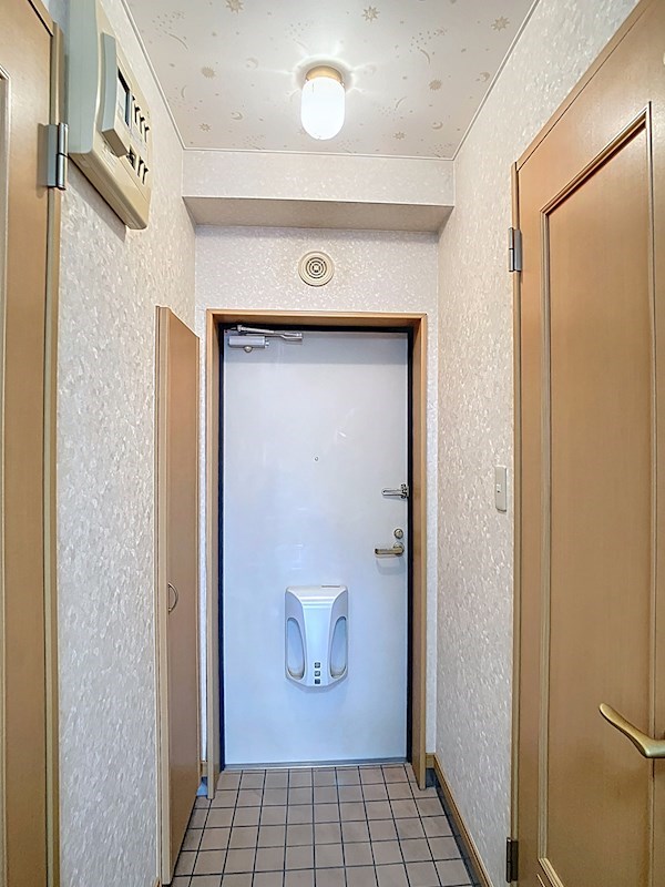 ラ･ソーティム･ドゥ･プリムベル 玄関