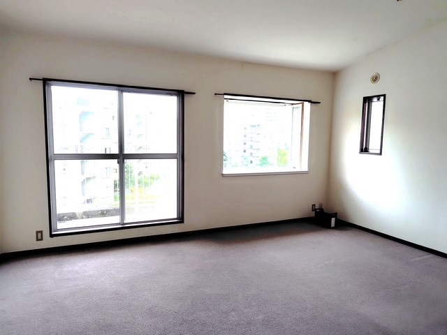 佐鳴湖パークタウン６号棟 リビング