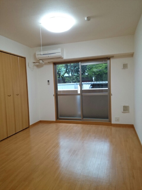 メゾン・ド・エクセレンスⅡ ベッドルーム