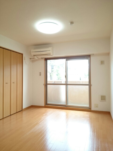 メゾン・ド・エクセレンスⅡ ベッドルーム