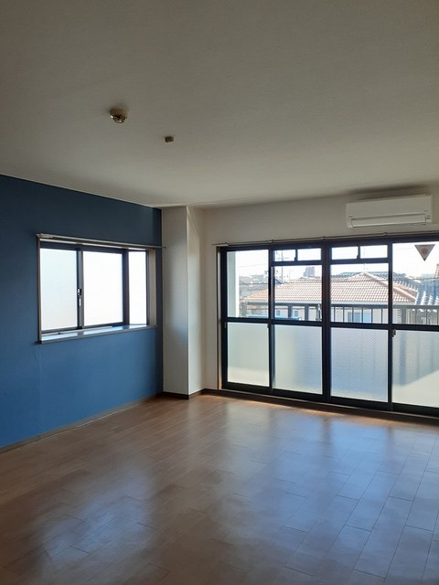 ニューエミネンス リビング