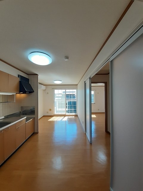 アムール リビング