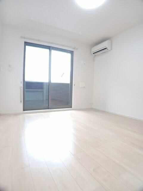 ラティア リビング