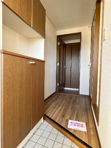 ハイツホウジョウ 玄関