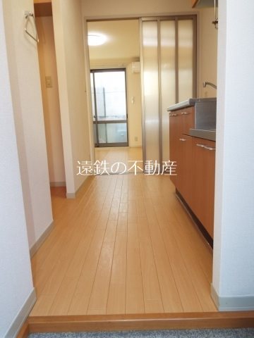 エスカレジ 玄関