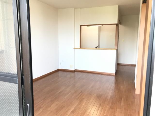 アイリス リビング