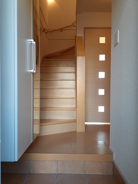 クレメント 玄関