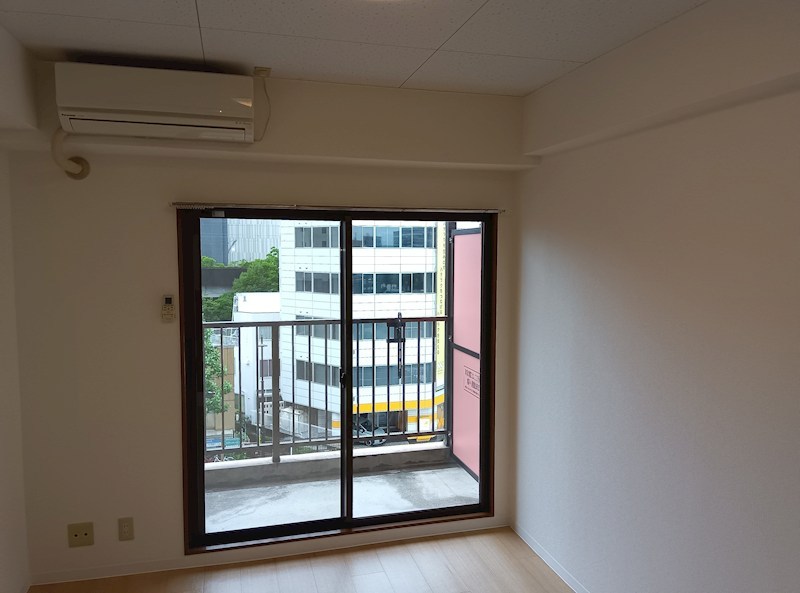 アルファビル リビング