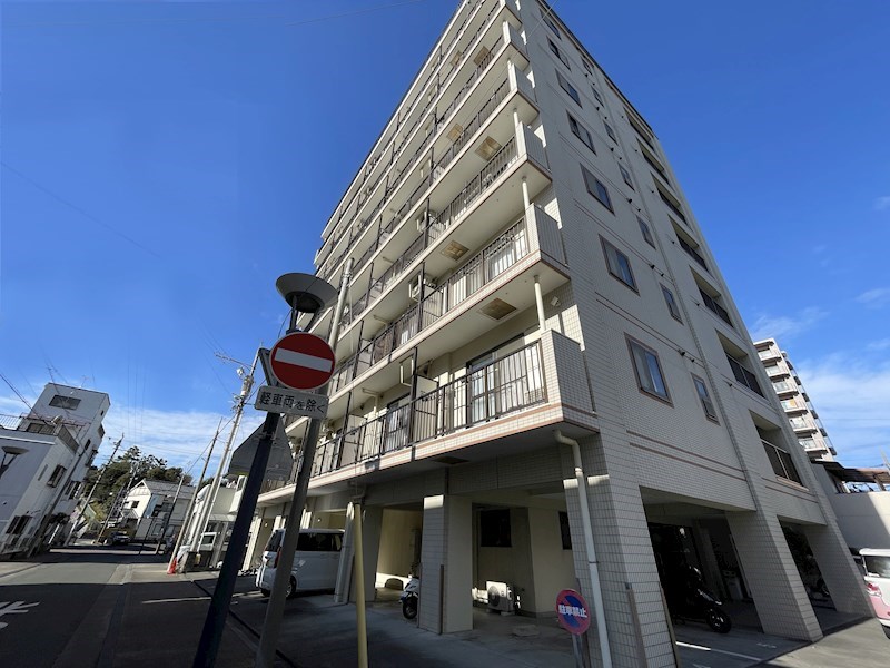 アベニュー山下 405号室 外観