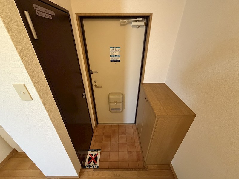 アベニュー山下 玄関