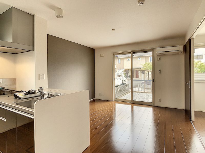 メゾンプレーヌ天竜川B リビング