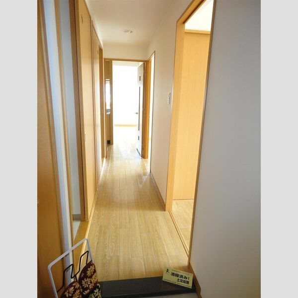 ロイヤルステージ 玄関