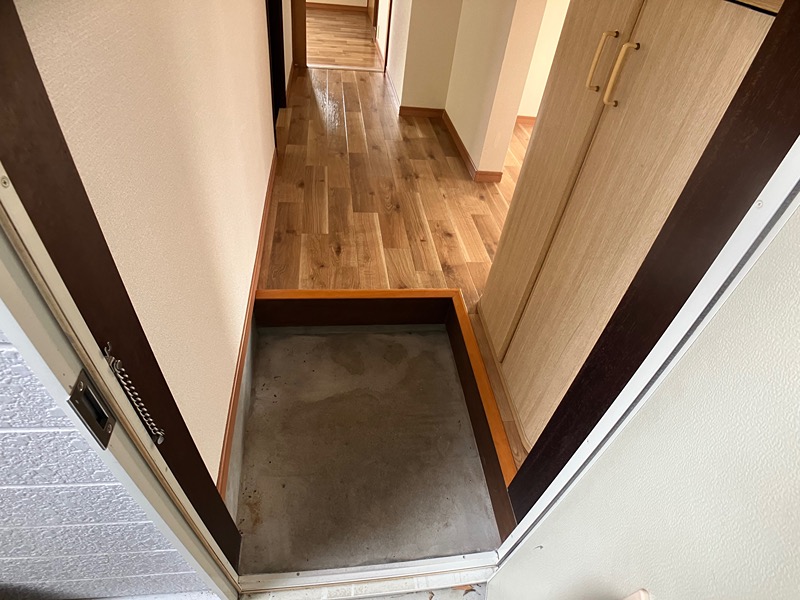 コスミック富塚A 玄関