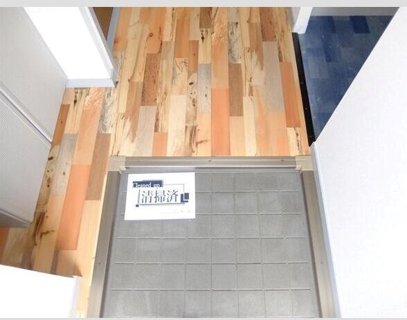 ビーライン本郷Ａ 玄関