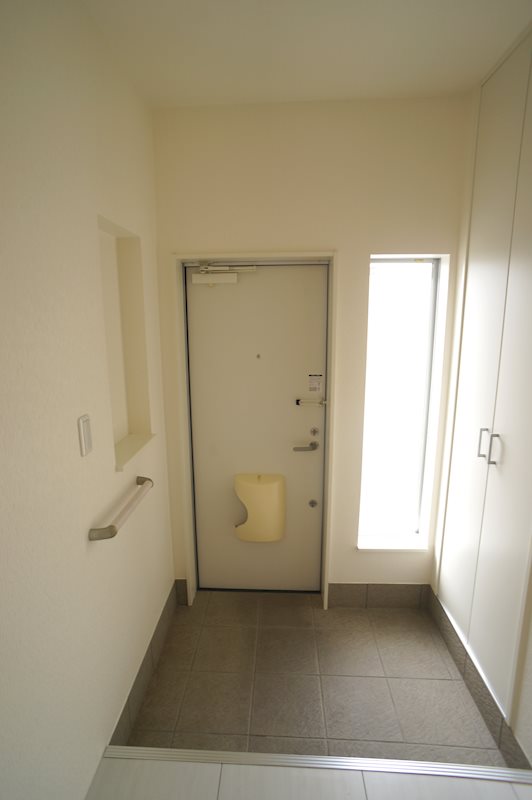 ビアンヌール布橋２丁目キャレブラン 玄関