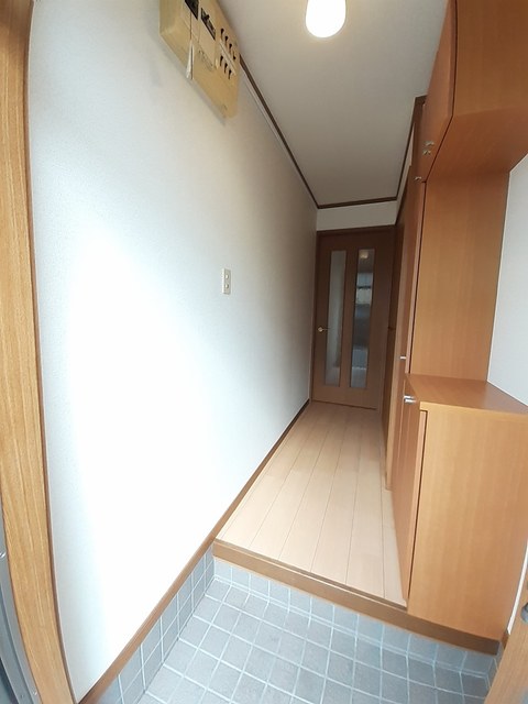 ミッテル　シュトラーセ 玄関