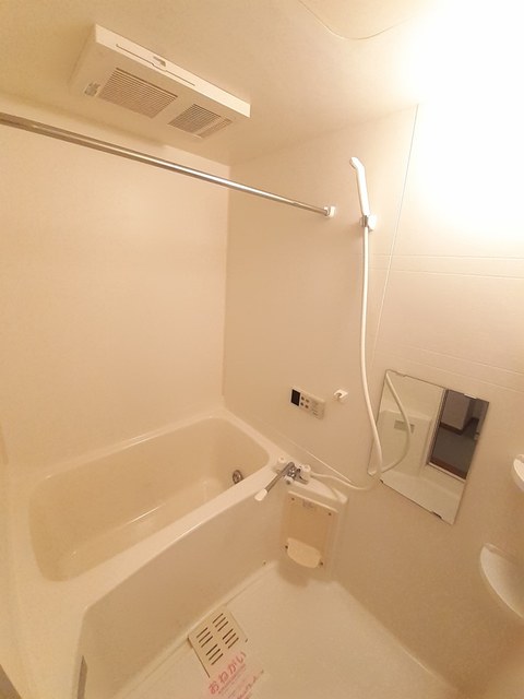 ミッテル　シュトラーセ 風呂画像