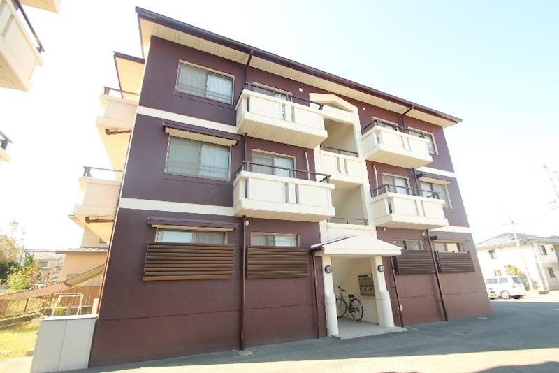 White Tablet East 205号室 外観