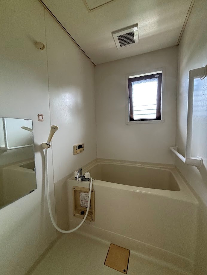 White Tablet East 風呂画像