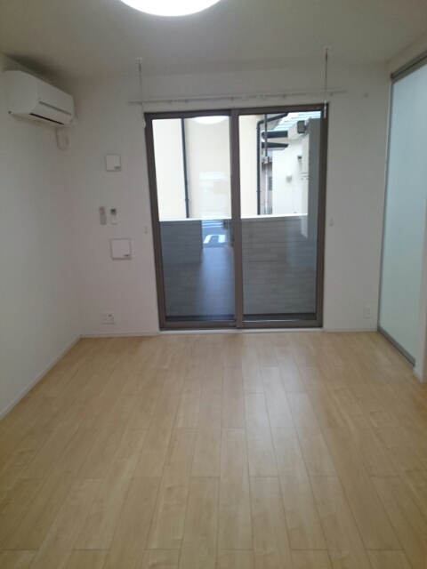 サンリット　泉 リビング