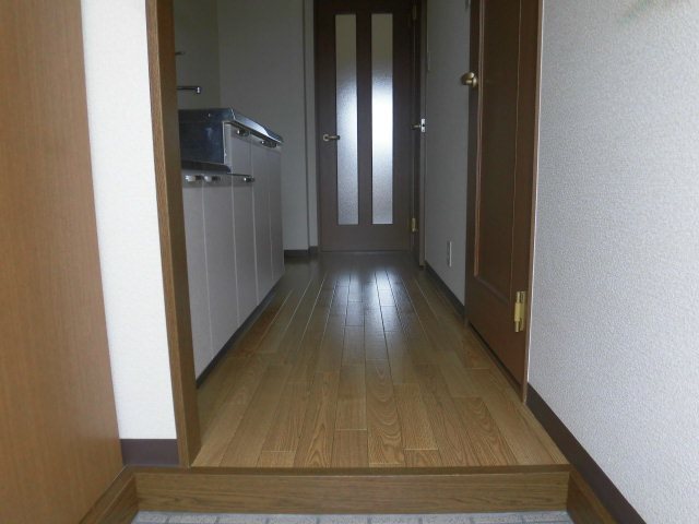 グロワール椿森 玄関