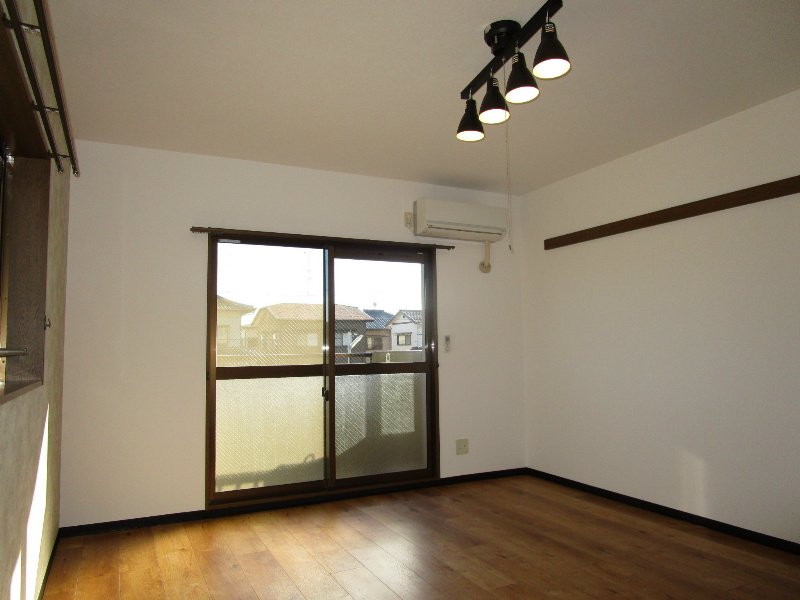 クラストピア リビング