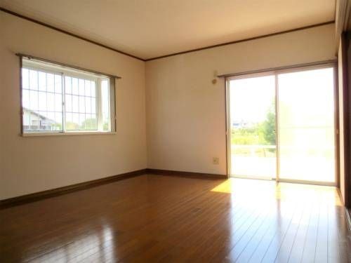 メゾンアントレーブA リビング