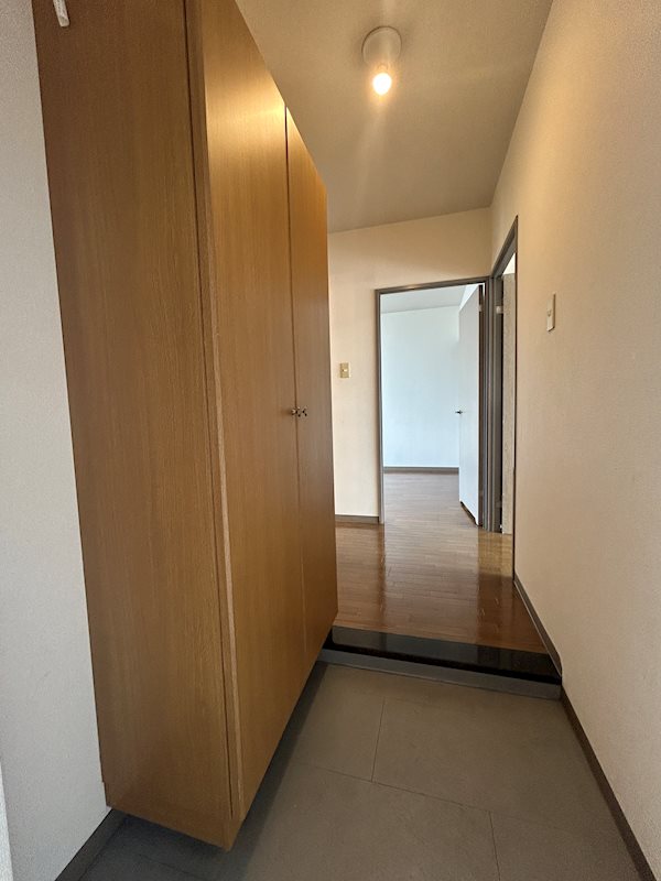 エクレールA 玄関