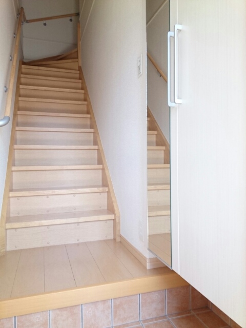 ウェルネス 玄関