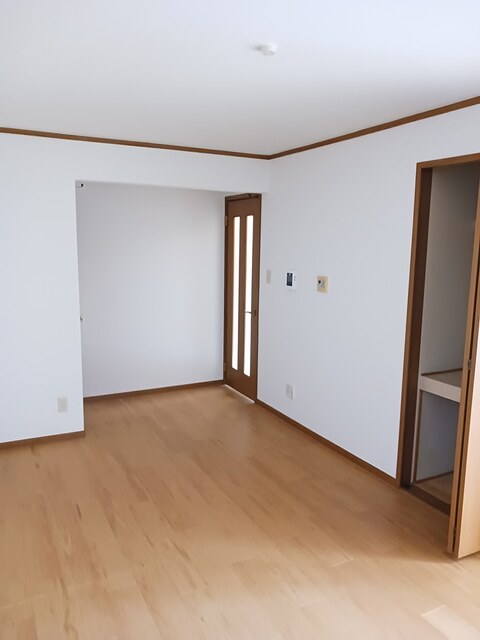 クレストールアイリスＡ リビング