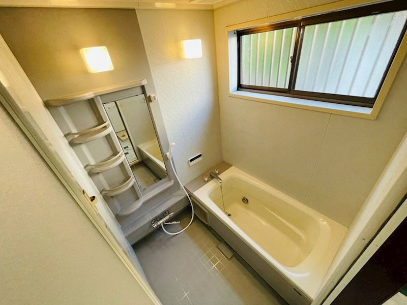 米津町戸建て 風呂画像