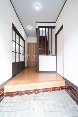 Ｅｌ　ｖｉｅｎｔｏ　寺脇町　戸建て賃貸 玄関