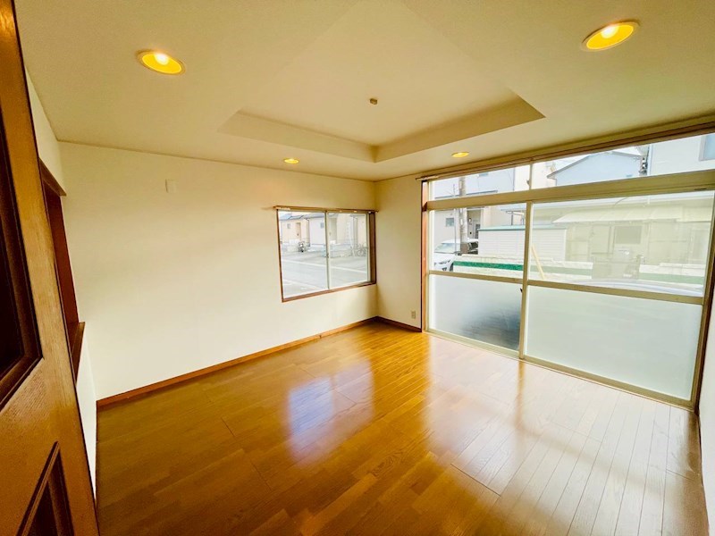 泉1丁目戸建 リビング