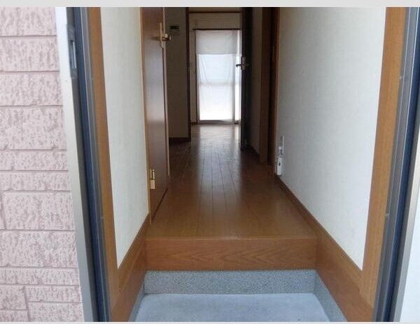 クリスタルⅡ 玄関