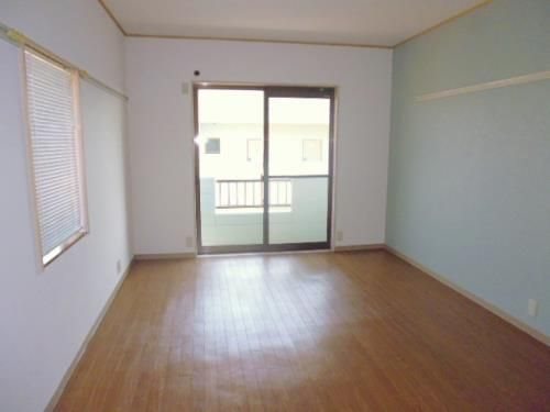 エバーグリーン壱番館 リビング