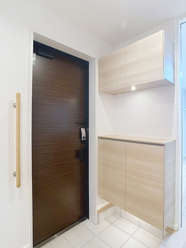 Kalmark海老塚 玄関