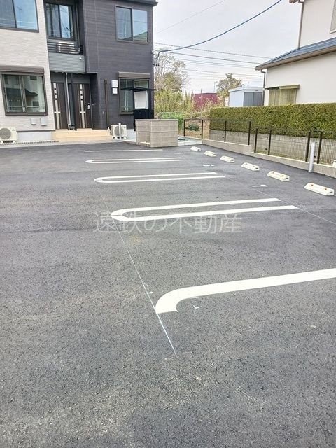 カーサ　ラコルト 駐車場