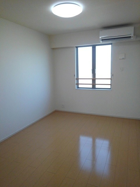 メゾンド・エクセレンスⅢ ベッドルーム