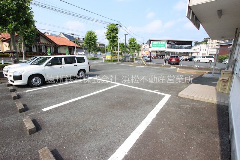 スギモトビル 駐車場