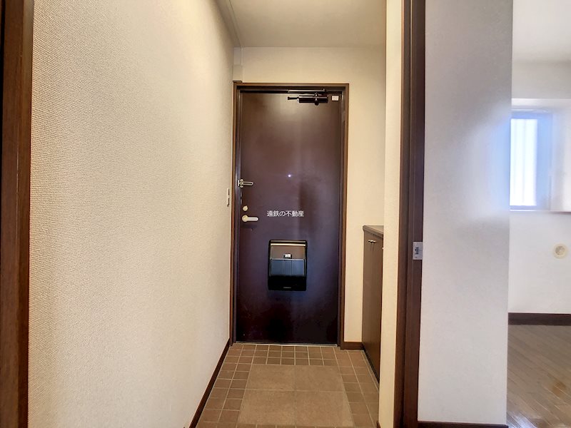 ベルジュ成子坂 玄関