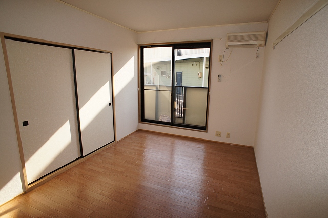 メゾン伍番館 ベッドルーム