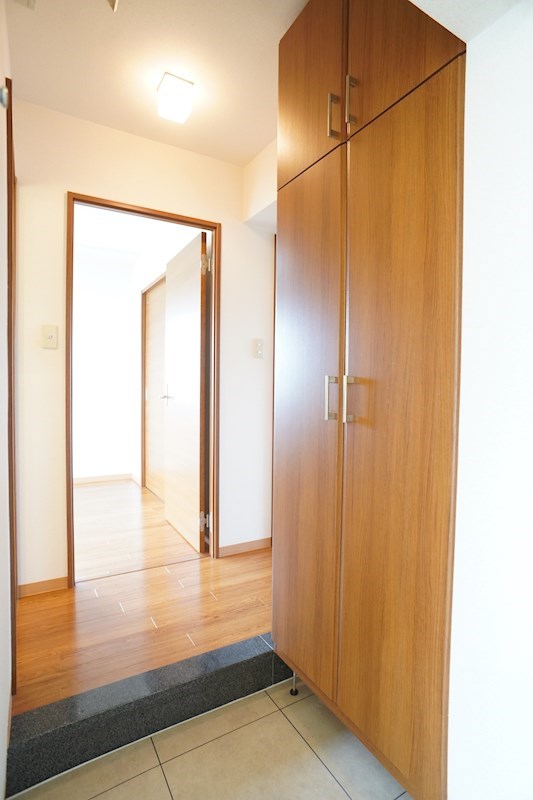 ティアラⅧ 玄関