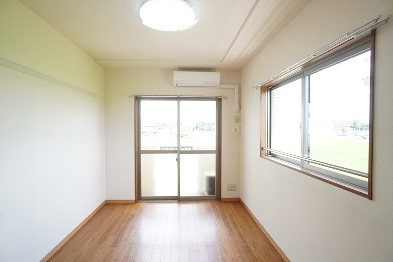 ティアラⅧ ベッドルーム