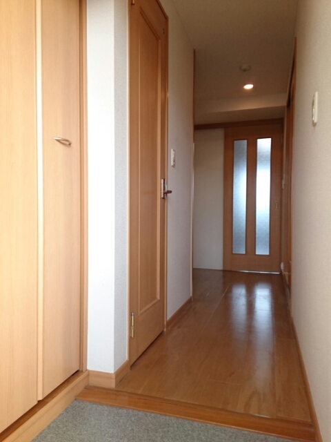 ラフィーネＦ 玄関