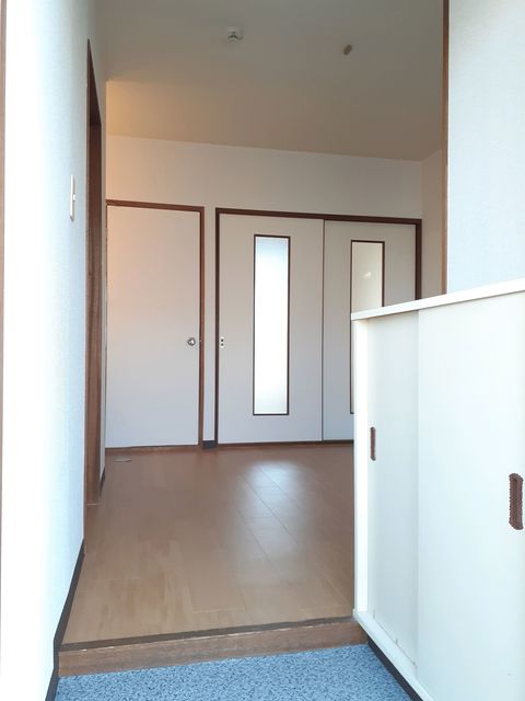 マイルドハイツわたなべ 玄関