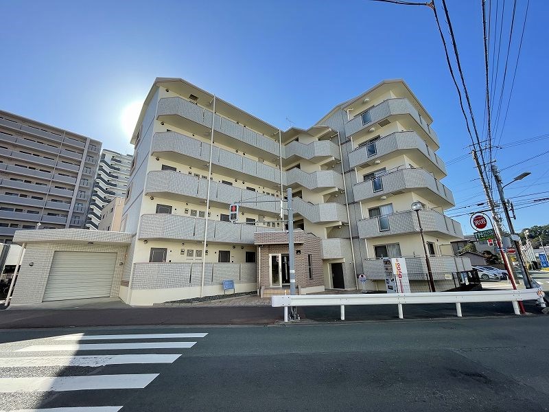 Cynthia山下(シンシアヤマシタ) 205号室 外観