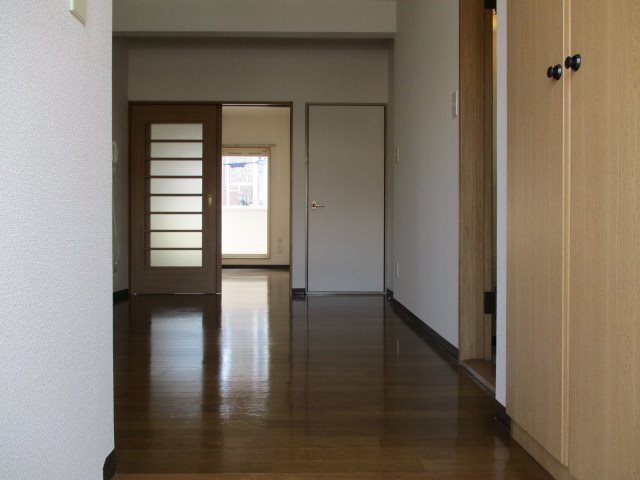 ビバリーハウス細島Ａ 玄関