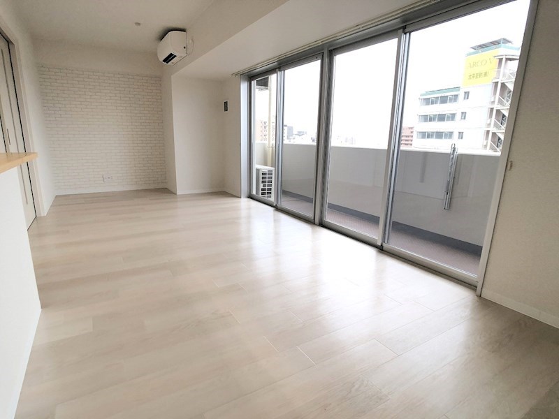 クラウドクレスト栄町 リビング