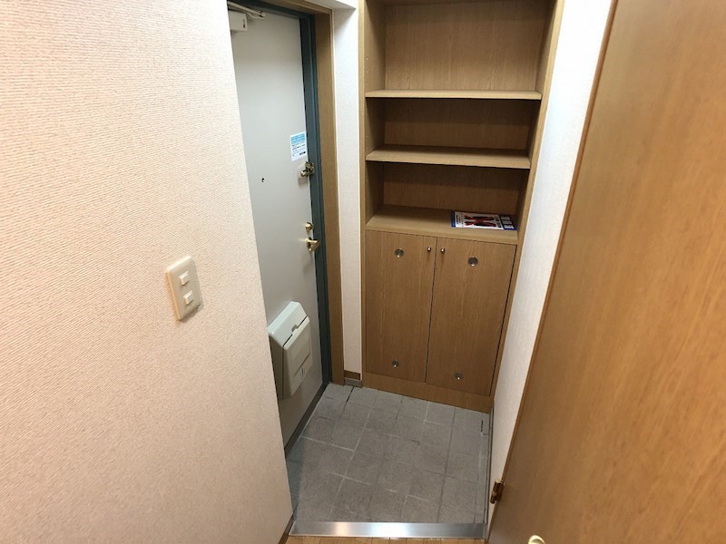 ティアラ植松 玄関